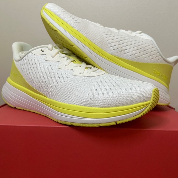LANE EIGHT Shoes - NIB LANE EIGHT THE RELAY TRAINER W RT1103